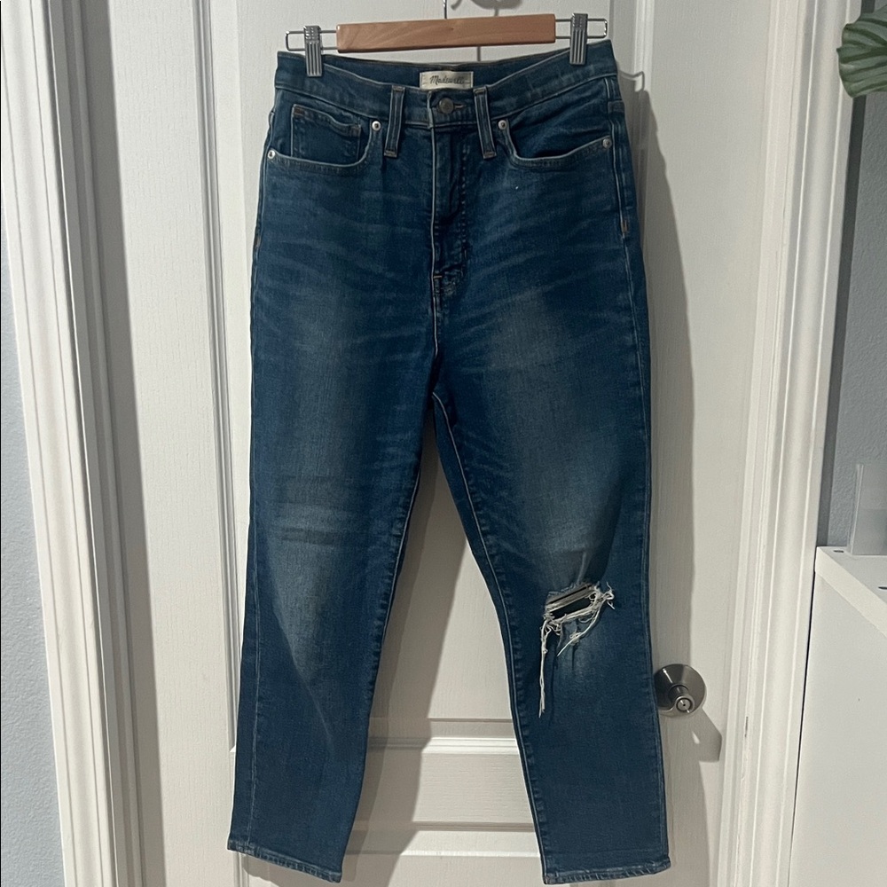 Madewell Distressed Blue Jeans (mom jean)